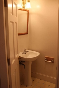 student apartments for rent in Cortland New York 73 1/2 Tompkins St. Bathroom