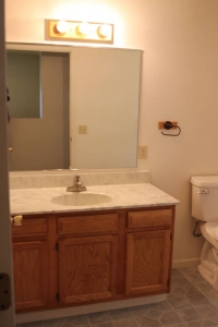 student apartments for rent in Cortland New York 94 Groton Ave. Apt A/D Bathroom 1