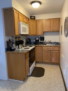 student apartments for rent in Cortland New York 128 Tompkins St. Apt. 3 Kitchen